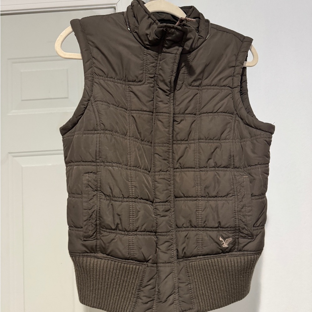 American Eagle Quilted Brown Vest